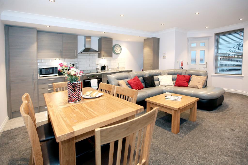 Austens Apartments Torquay Esterno foto